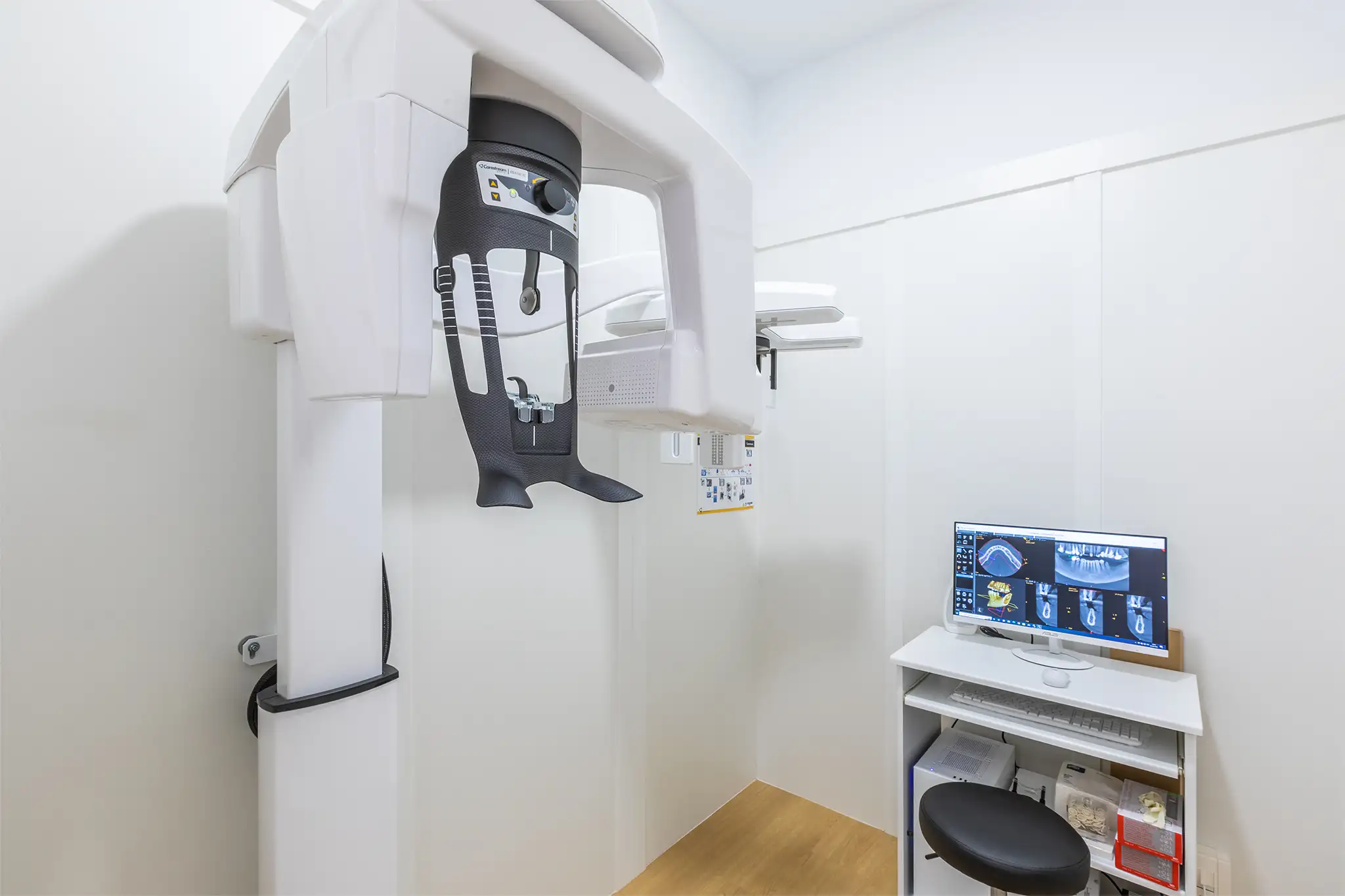 rayos-clinica-dental-vela-torre-del-mar copia